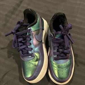 Gently worn iridescent purple Nike Shoes